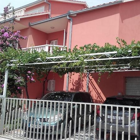 Apartments Natali Kaštela Екстериор снимка