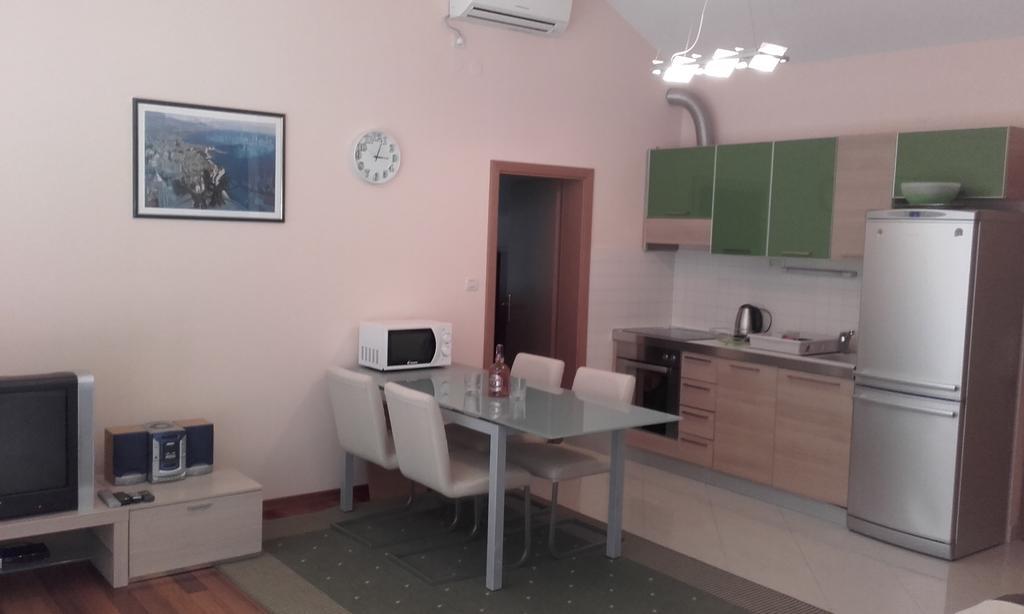 Apartments Natali Kaštela Екстериор снимка